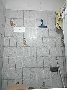 Snapshot of Auroraluna_- chatting on December 19, 2025, 1:20 am Auroraluna - online show from December 19, 2025, 1:20 am