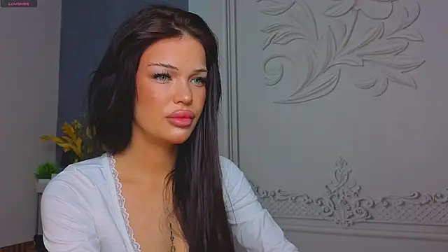 Katrinafoxxx online show from November 25, 2025, 2:39 pm