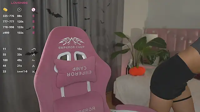 LilLisa online show from October 25, 2025, 4:07 pm