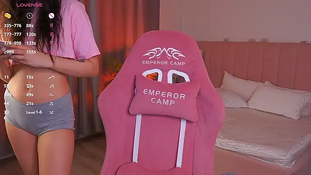 LilLisa online show from March 26, 2026, 3:54 pm