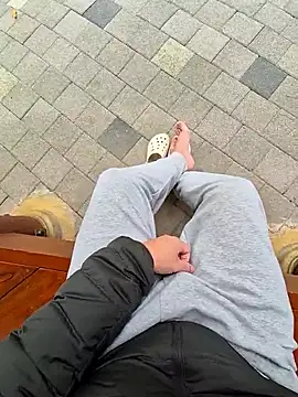 starvingo2002 online show from November 8, 2025, 2:48 am