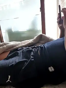 starvingo2002 online show from November 9, 2025, 12:58 am