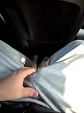 starvingo2002 online show from November 7, 2025, 4:39 am