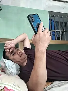 HoangNam20x online show from November 5, 2025, 2:09 pm