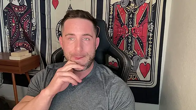 brettmycles28 online show from January 7, 2026, 11:32 pm