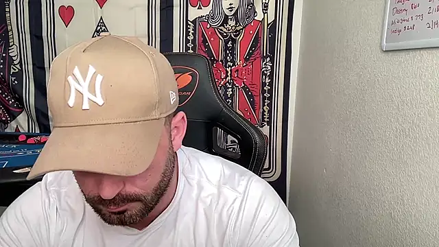 Snapshot of brettmycles28 chatting on February 13, 2026, 6:41 pm brettmycles28 online show from February 13, 2026, 6:41 pm