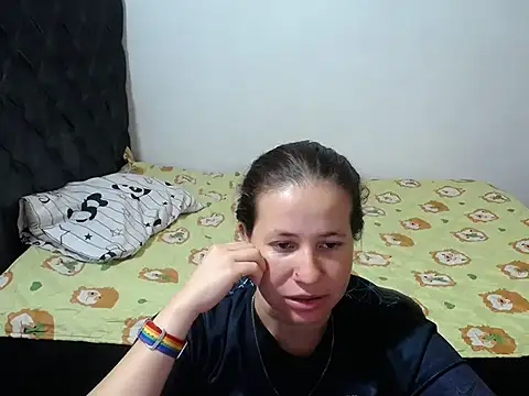 Snapshot of Valentina_charlys chatting on October 10, 2025, 11:44 am Valentina charlys online show from October 10, 2025, 11:44 am
