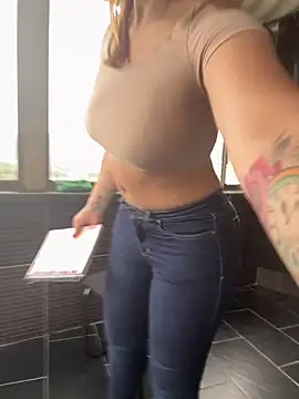 AlissonPeach01 online show from September 15, 2025, 12:49 pm