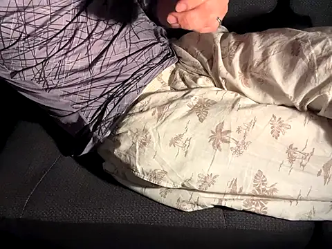 Snapshot of CAMEL1913 chatting on September 26, 2025, 4:58 pm CAMEL1913 online show from September 26, 2025, 4:58 pm