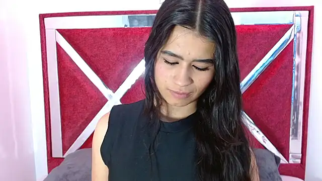 luna starr69 online show from September 10, 2025, 7:24 pm