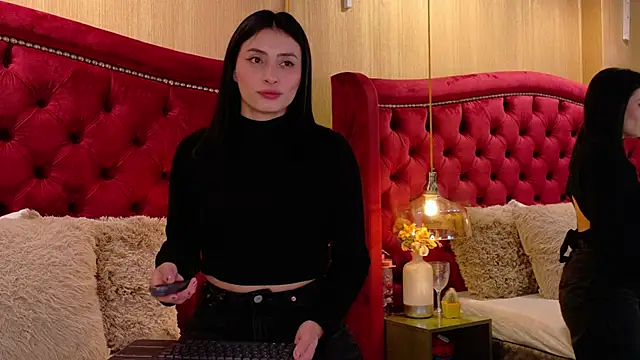 ZaraGold online show from November 16, 2025, 9:19 pm