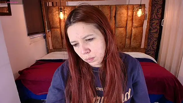 Snapshot of Isa_Thompson__ chatting on April 19, 2026, 11:33 am Isa Thompson online show from April 19, 2026, 11:33 am