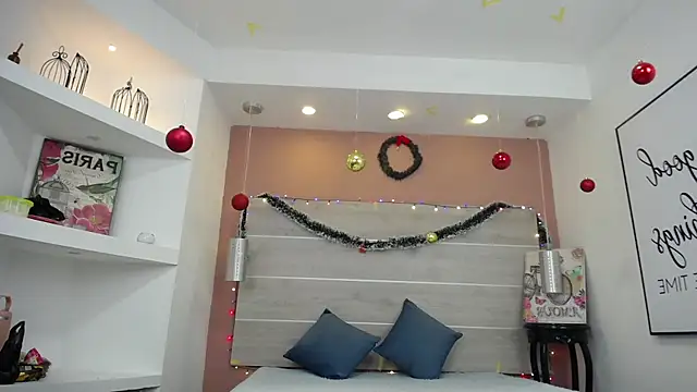 Snapshot of AlexandraCambell chatting on December 16, 2025, 1:26 pm AlexandraCambell online show from December 16, 2025, 1:26 pm