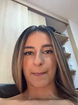 Snapshot of NIQUEILLA8 chatting on March 10, 2026, 12:58 am NIQUEILLA8 online show from March 10, 2026, 12:58 am