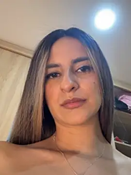 Snapshot of NIQUEILLA8 chatting on March 27, 2026, 12:52 am NIQUEILLA8 online show from March 27, 2026, 12:52 am