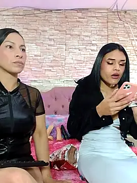 Snapshot of aliaandadara chatting on September 23, 2025, 2:24 pm aliaandadara online show from September 23, 2025, 2:24 pm