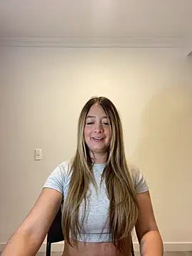 Zara Ross online show from May 25, 2026, 2:11 am