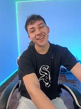 Snapshot of Casper___kyy chatting on September 19, 2025, 6:01 pm Casper   kyy online show from September 19, 2025, 6:01 pm