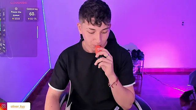 Snapshot of Casper___kyy chatting on February 16, 2026, 10:29 pm Casper kyy online show from February 16, 2026, 10:29 pm