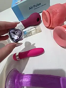 abrilour online show from October 17, 2025, 1:20 am