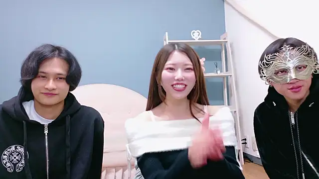 Reto-sama online show from October 22, 2025, 4:06 pm