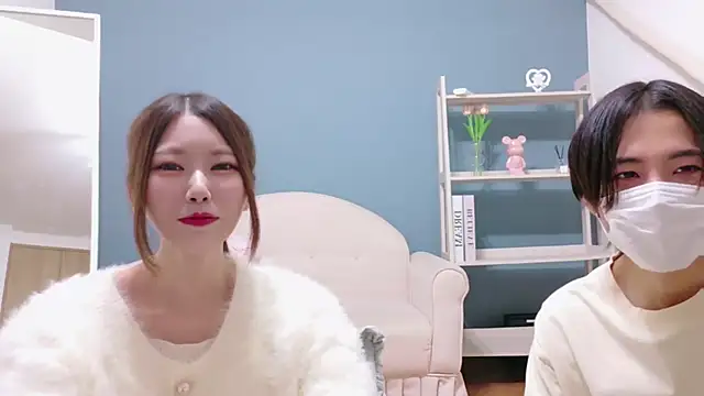 Reto-sama online show from October 18, 2025, 4:42 pm