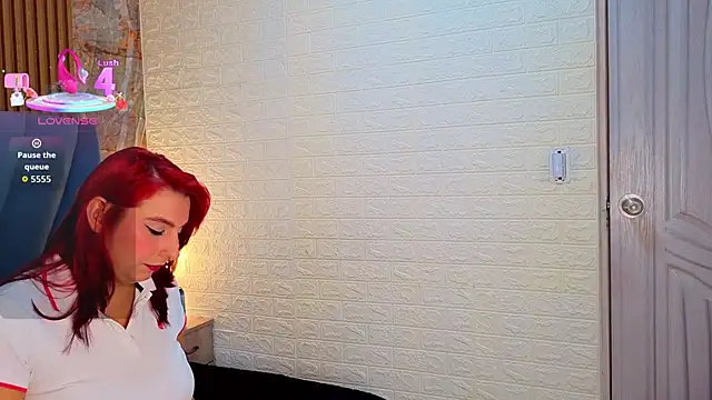 angel  red  online show from September 29, 2025, 12:28 am