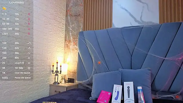 angel  red  online show from October 17, 2025, 3:10 am