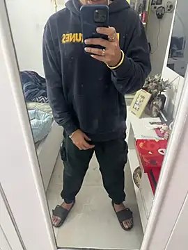 Snapshot of 7_INCH_MONSTER chatting on February 9, 2026, 7:17 am 7 INCH MONSTER online show from February 9, 2026, 7:17 am