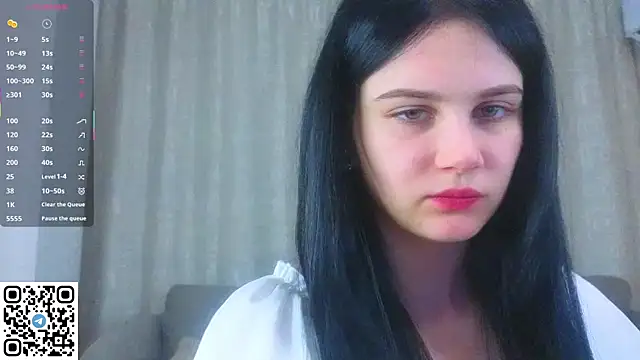 Snapshot of EnricaElis chatting on May 2, 2026, 8:14 pm EnricaElis online show from May 2, 2026, 8:14 pm