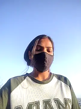 HOTSEXY KAVYA online show from April 13, 2026, 12:31 pm