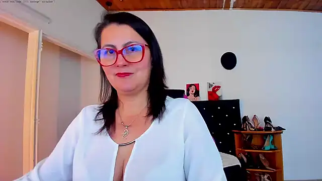 D Martii online show from October 21, 2025, 12:59 pm