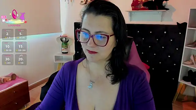 Snapshot of D_Martii chatting on September 28, 2025, 1:51 pm D Martii online show from September 28, 2025, 1:51 pm
