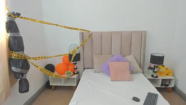 evvaa moon69 online show from October 10, 2025, 12:50 pm