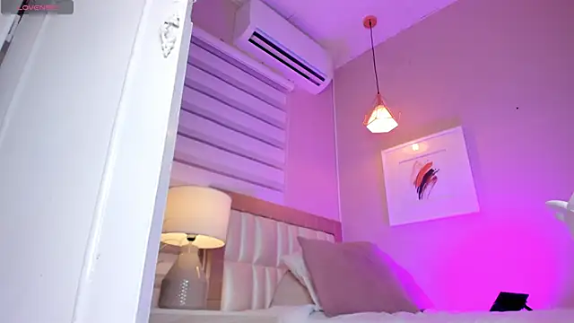  paula x online show from October 14, 2025, 11:33 am