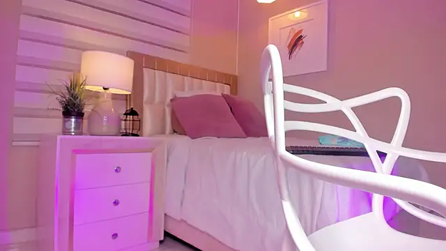  paula x online show from September 11, 2025, 11:32 am