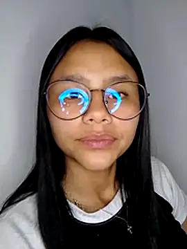 SofieLove 01 online show from February 12, 2026, 8:03 am