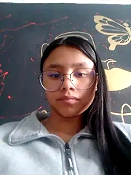 Snapshot of SofieLove_01 chatting on April 4, 2026, 8:04 pm SofieLove 01 online show from April 4, 2026, 8:04 pm