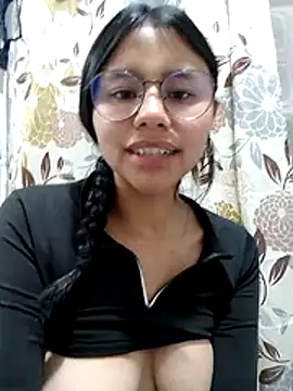 Snapshot of SofieLove_01 chatting on March 13, 2026, 9:14 am SofieLove 01 online show from March 13, 2026, 9:14 am