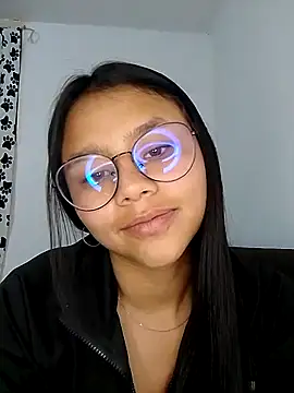 Snapshot of SofieLove_01 chatting on March 6, 2026, 4:51 am SofieLove 01 online show from March 6, 2026, 4:51 am