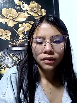 SofieLove 01 online show from December 22, 2025, 8:36 am