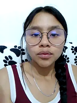 Snapshot of SofieLove_01 chatting on April 5, 2026, 8:10 am SofieLove 01 online show from April 5, 2026, 8:10 am