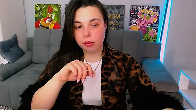 Snapshot of queenofthesense_ chatting on March 13, 2026, 10:53 am queenofthesense online show from March 13, 2026, 10:53 am