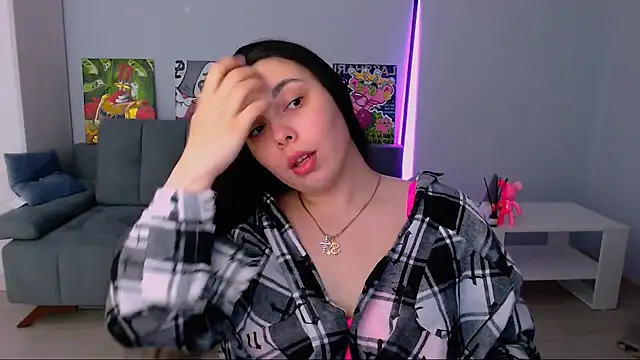 queenofthesense  online show from February 25, 2026, 1:00 pm