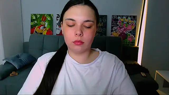 Snapshot of queenofthesense_ chatting on April 1, 2026, 12:39 pm queenofthesense online show from April 1, 2026, 12:39 pm