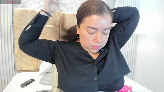 leilapons online show from October 29, 2025, 5:23 pm