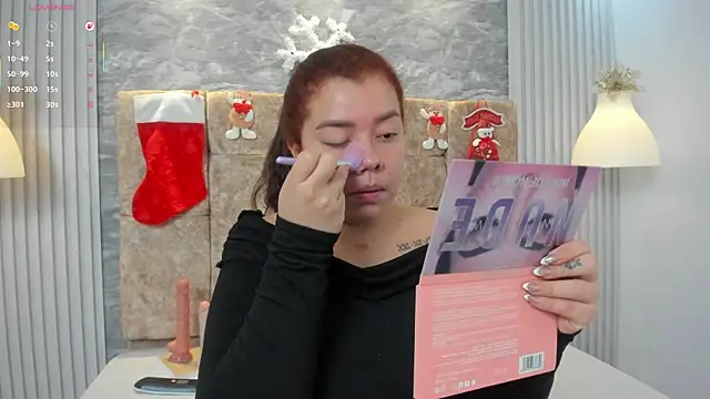 leilapons online show from December 21, 2025, 3:57 pm