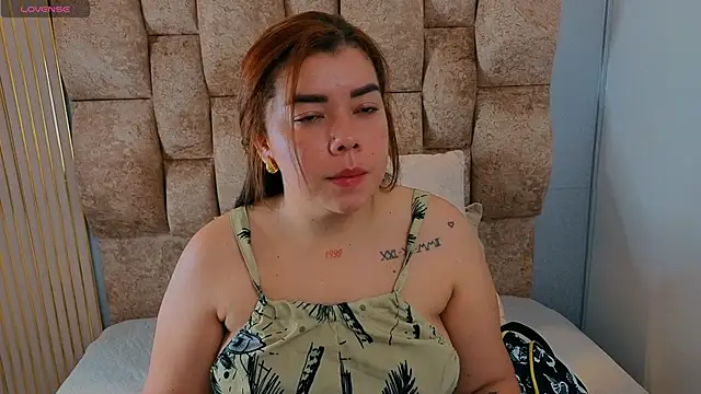 Snapshot of leilapons chatting on February 19, 2026, 3:53 pm leilapons online show from February 19, 2026, 3:53 pm