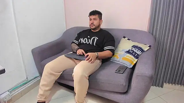 michael hill1 online show from November 8, 2025, 1:14 pm