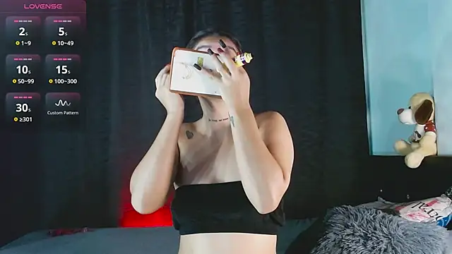 Snapshot of EVAH_LEE_ chatting on November 13, 2025, 3:43 am EVAH LEE online show from November 13, 2025, 3:43 am